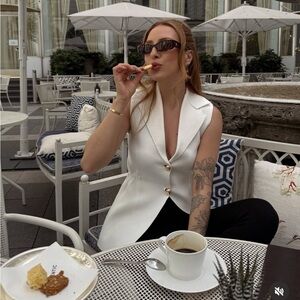 NWT ZARA VEST SIZE S 
🚨 firm price no discount